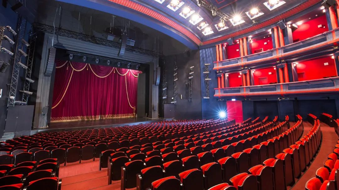 華沙 Teatr Muzyczny ROMA